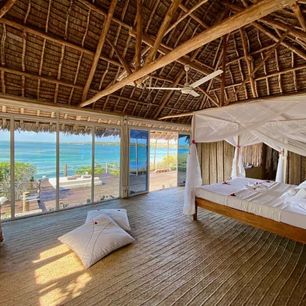 Rock and Sea Bubble Lodges view 3