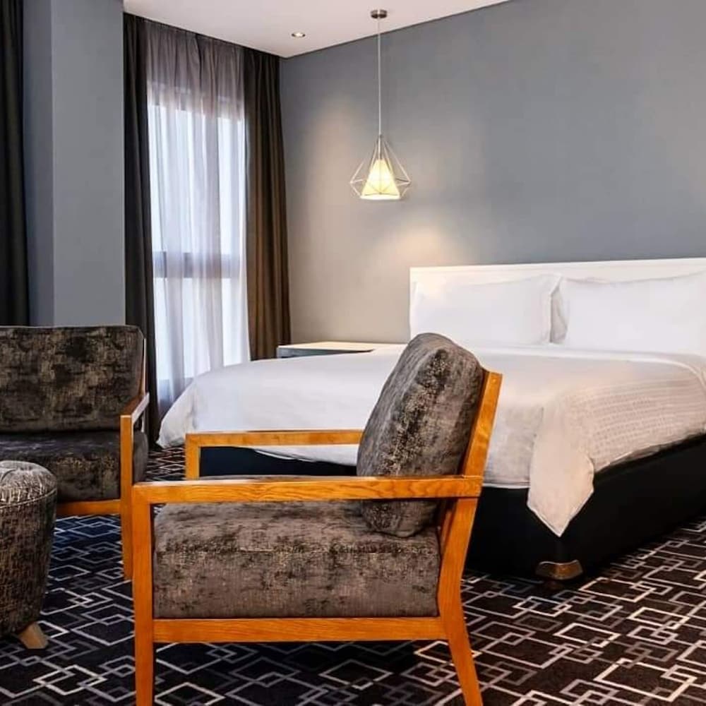 Trademark Hotel, Terrace King Single Room in Nairobi No003