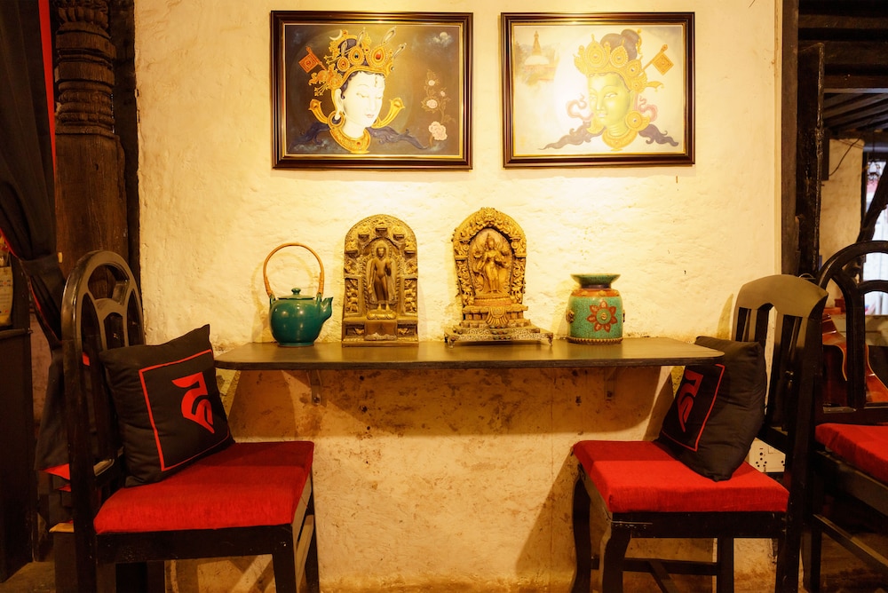 Hira Guest House