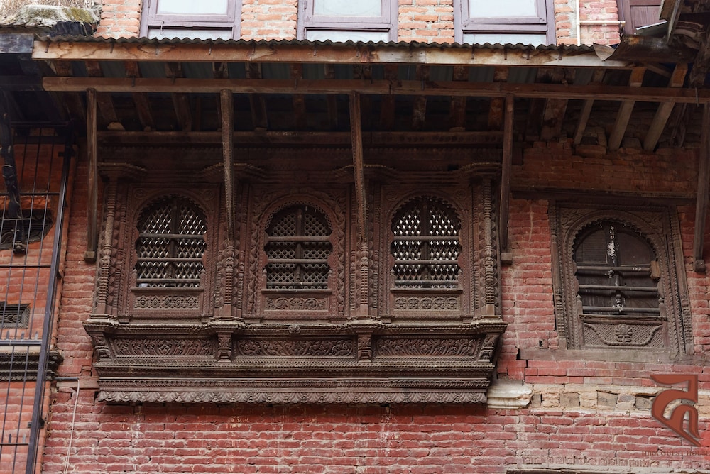 Hira Guest House