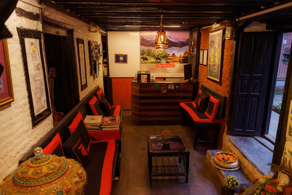 Hira Guest House
