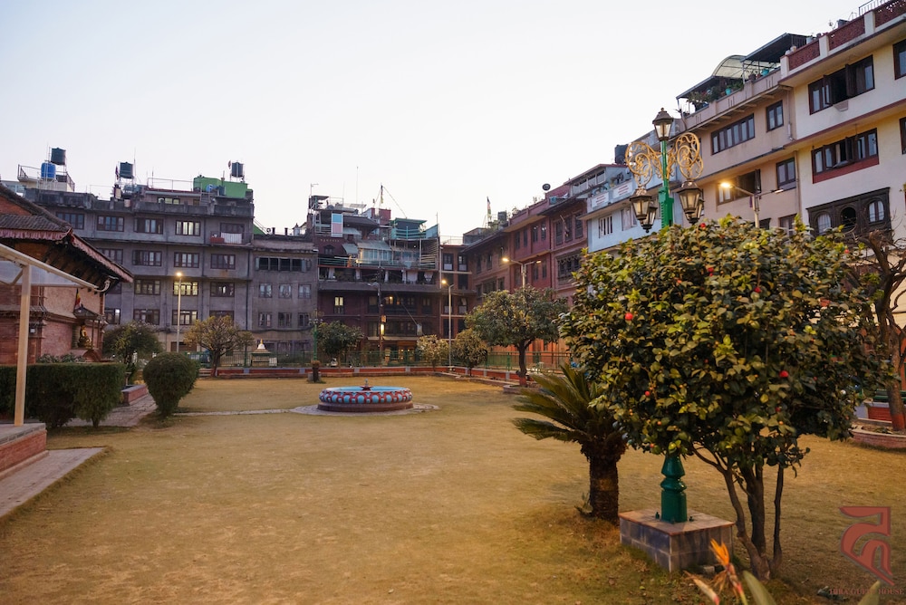 Hira Guest House