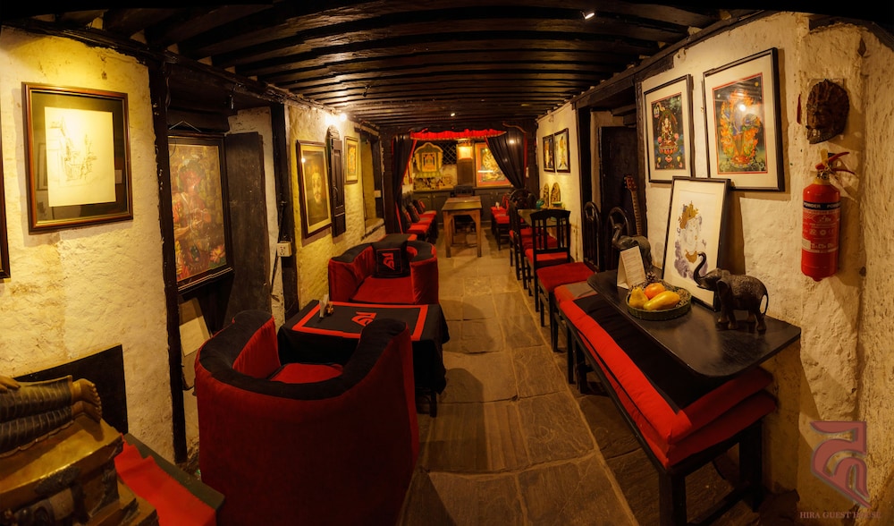 Hira Guest House