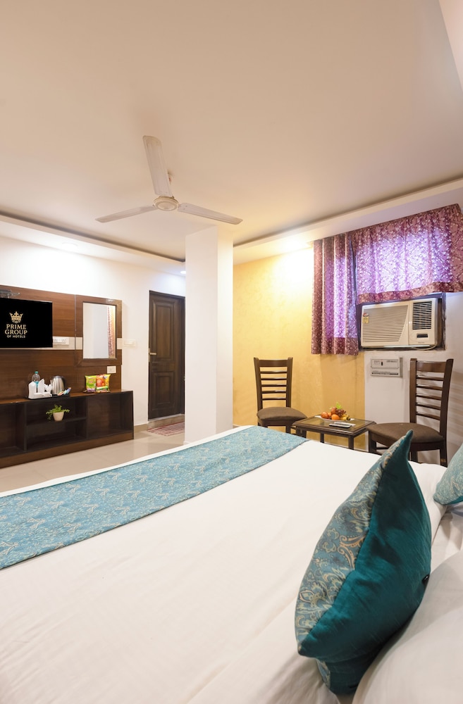 Hotel DSR Krone Delhi