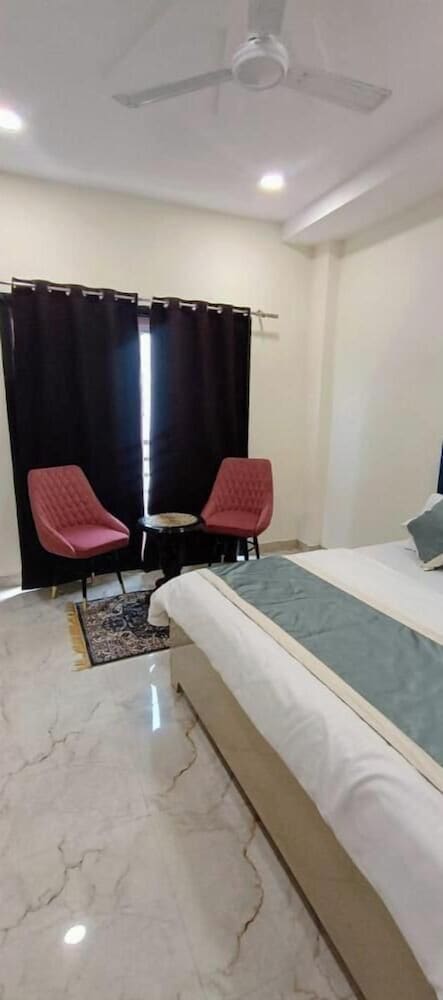 Hotel Royal Bliss