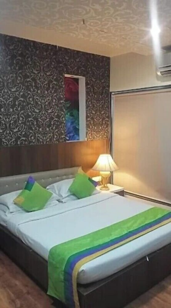 Hotel Sunland