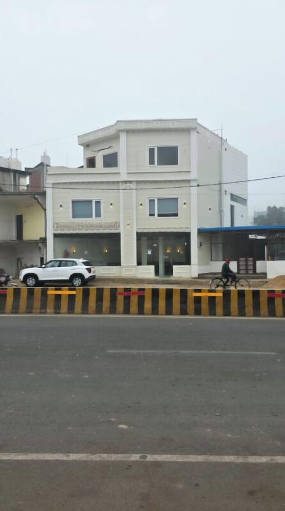 The Millennium Kashi Hotel