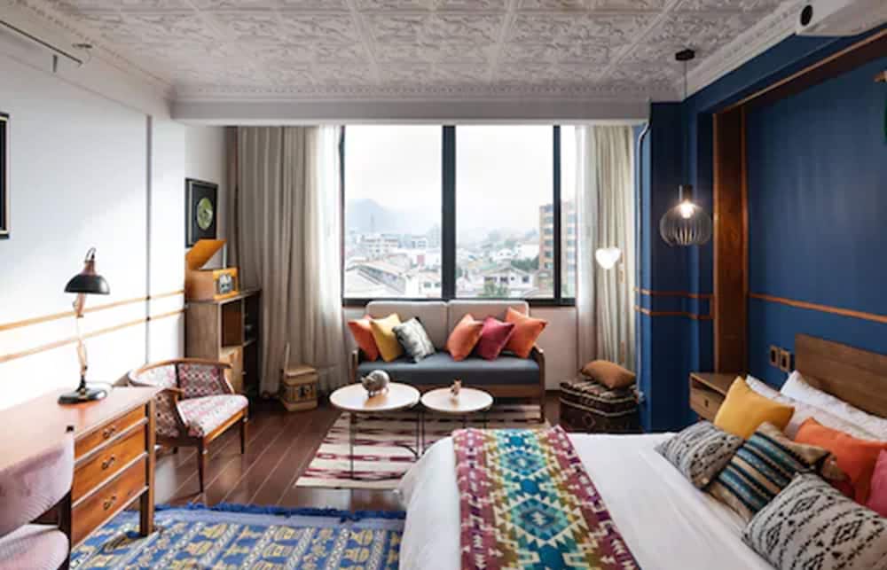 Hotel Socialtel Cuenca - Image 1