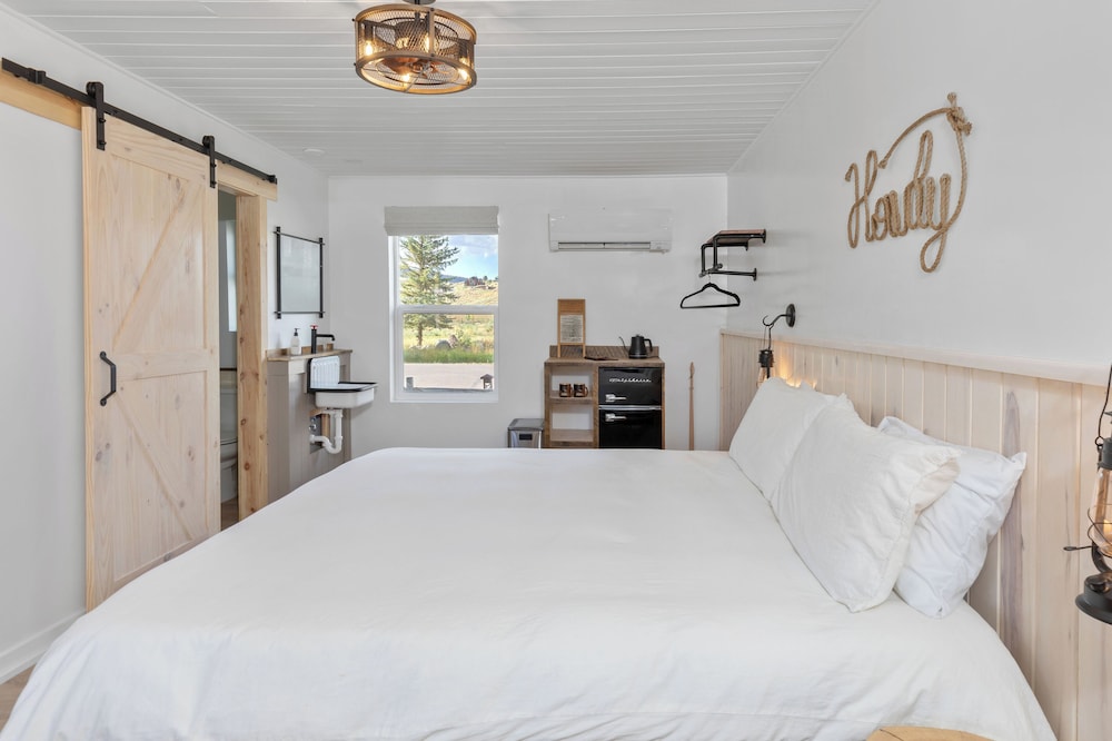Hotel Palomino - Property Image 3