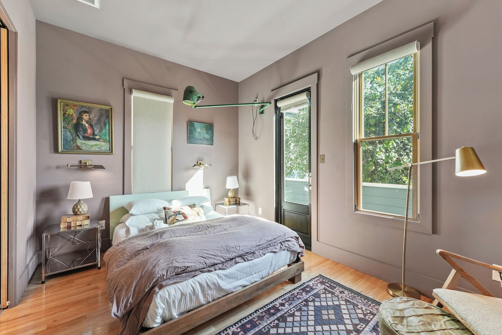 Ebb and Glow Retreat by Ryson Vacation Rentals