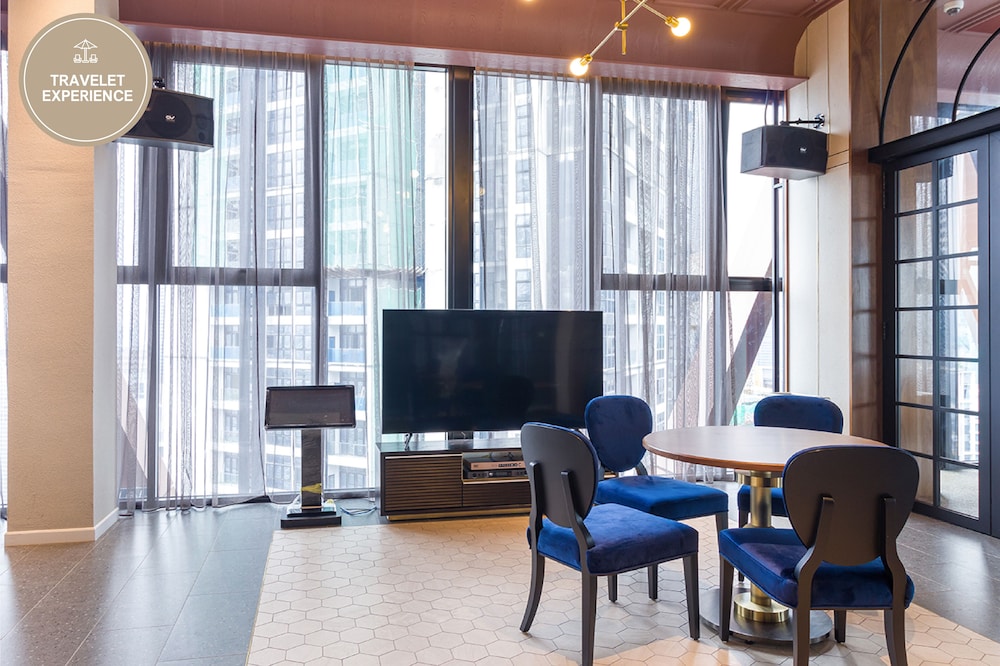 Scarletz Suites by Travelet Experience