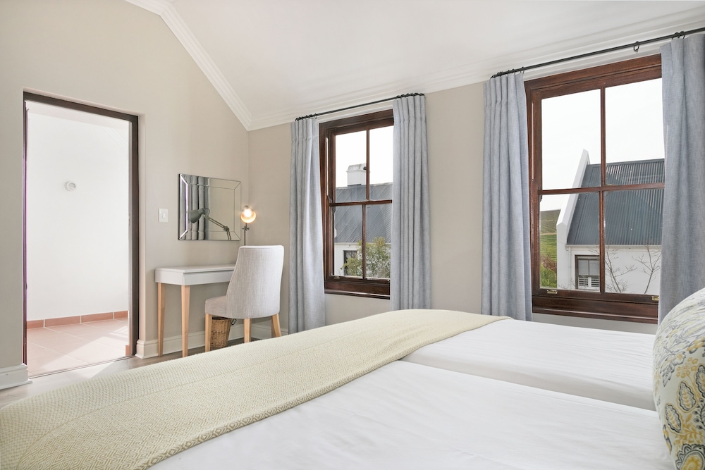 Winelands Golf Lodges at De Zalze