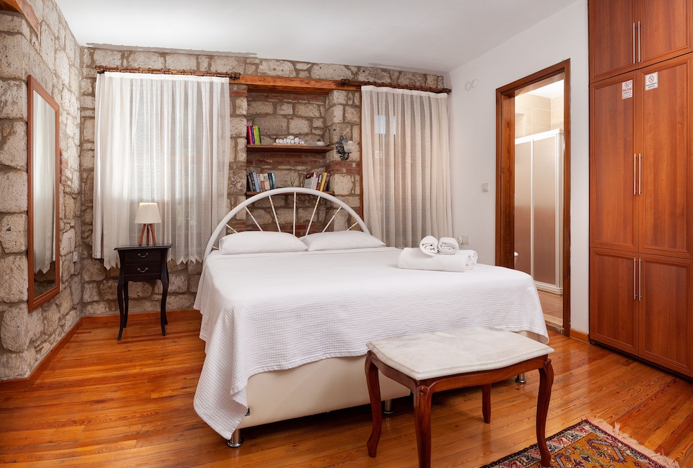 Flores Hotel Alaçatı - Image 43