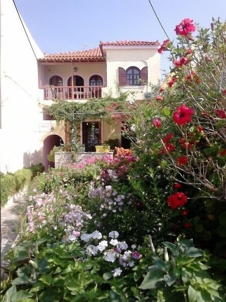 Smaragda Hotel
