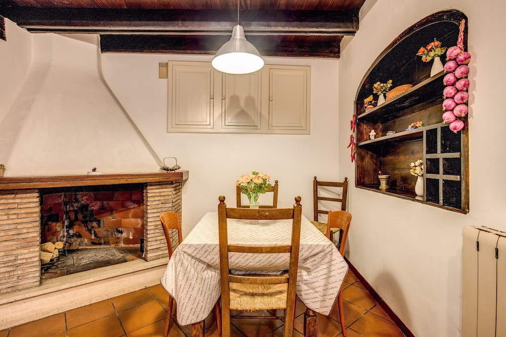 The House In Trastevere