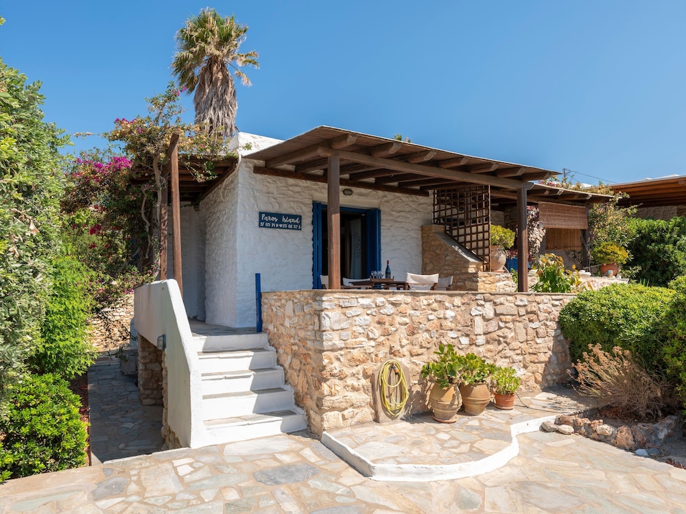 Elena's Traditional DreamHouse