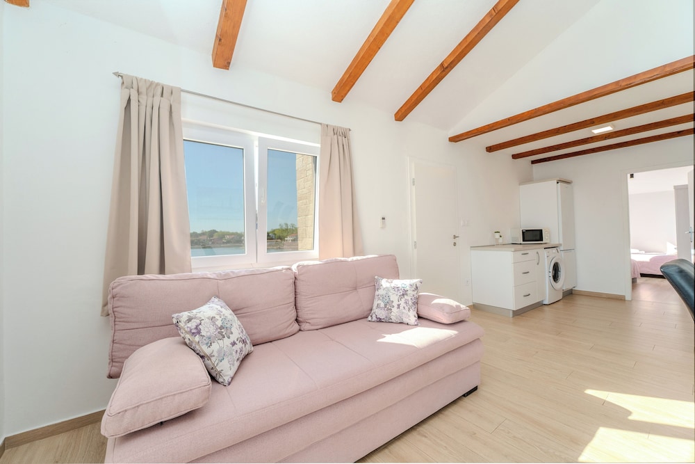 Apartments Batela