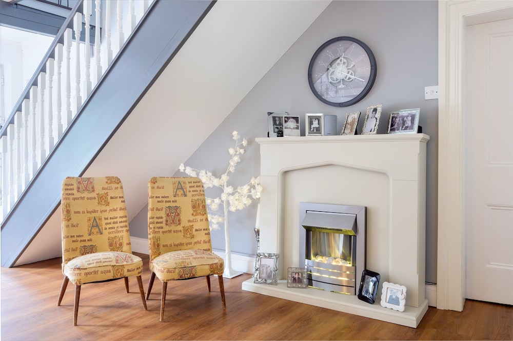 Willow House & Orchard Studios view 4