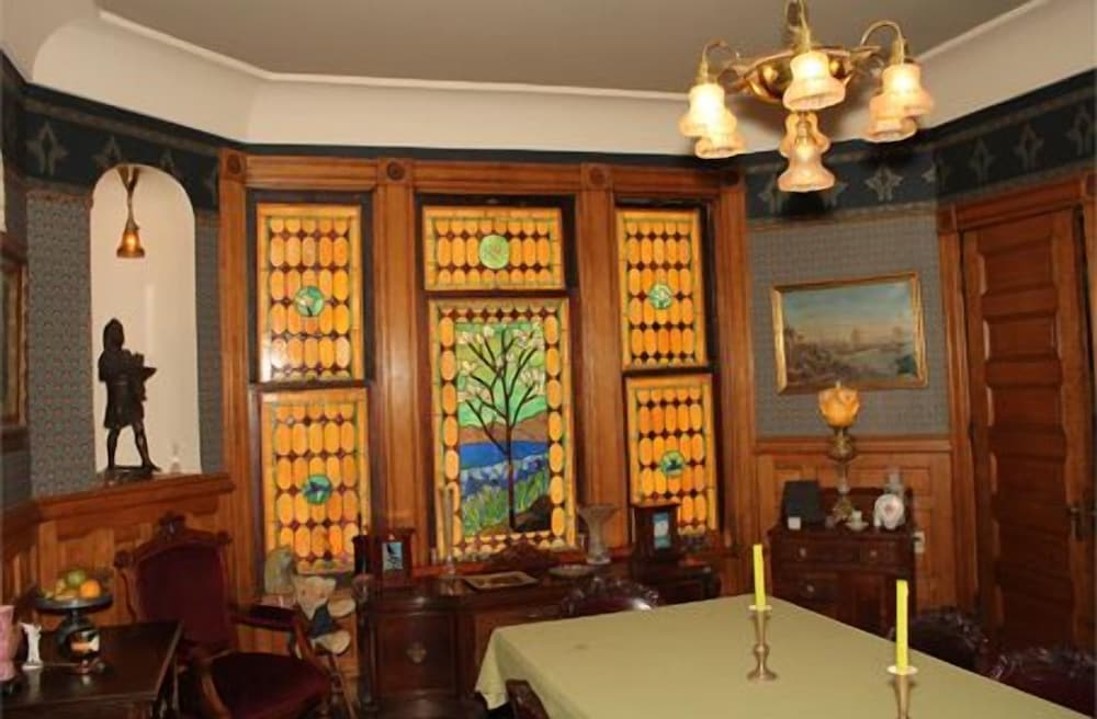 Milwaukee Vacations - Manderley Bed and Breakfast - Property Image 15