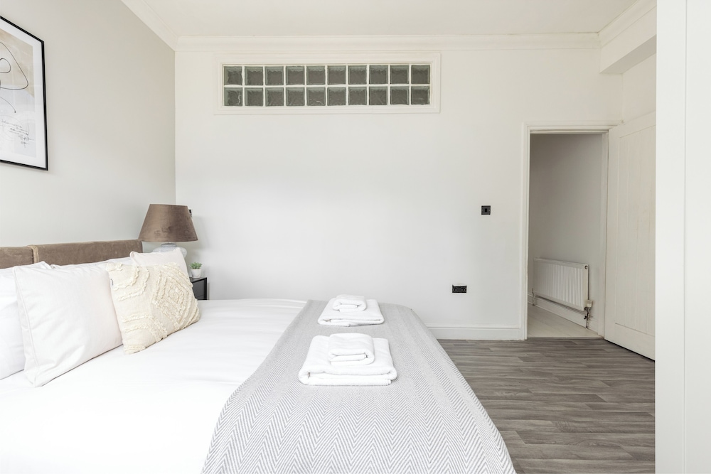 Beautiful 2 bed in Walthamstow