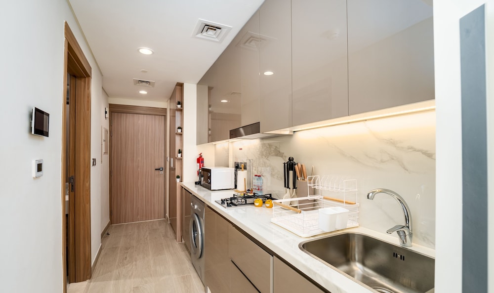 Amazing Studio in Azizi Riviera 9