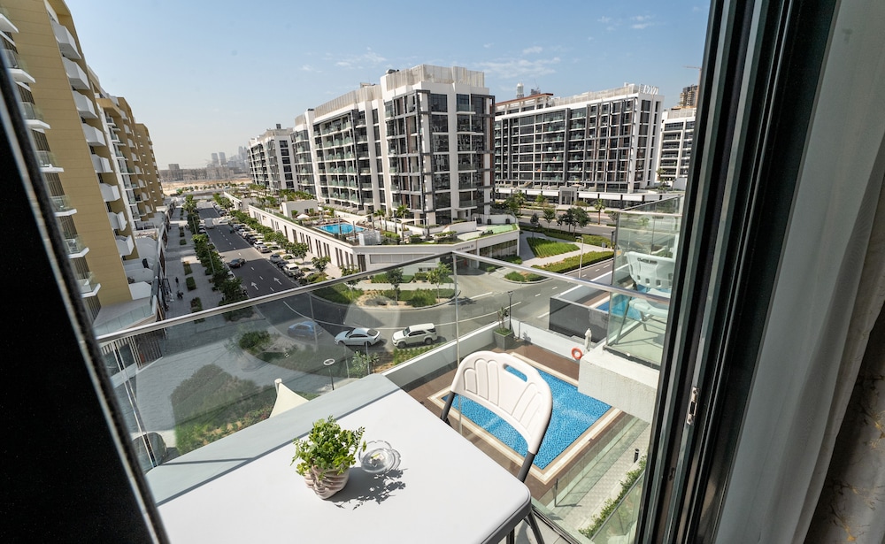 Unique Studio in Azizi Riviera