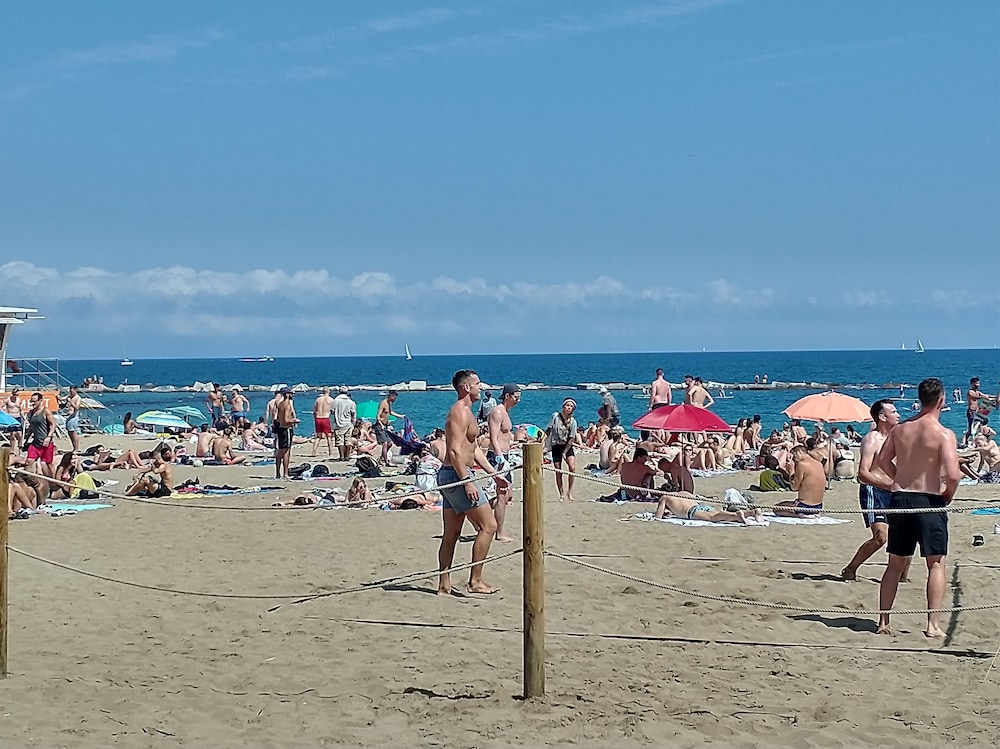 Lovely Flat In Barceloneta Near Sea