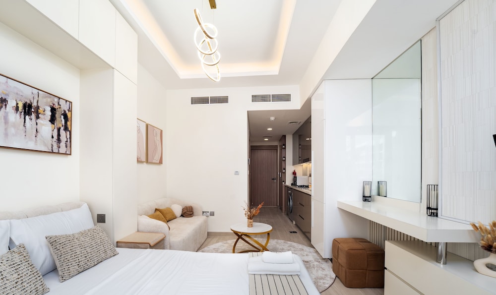 Amazing Studio in Azizi Riviera 9