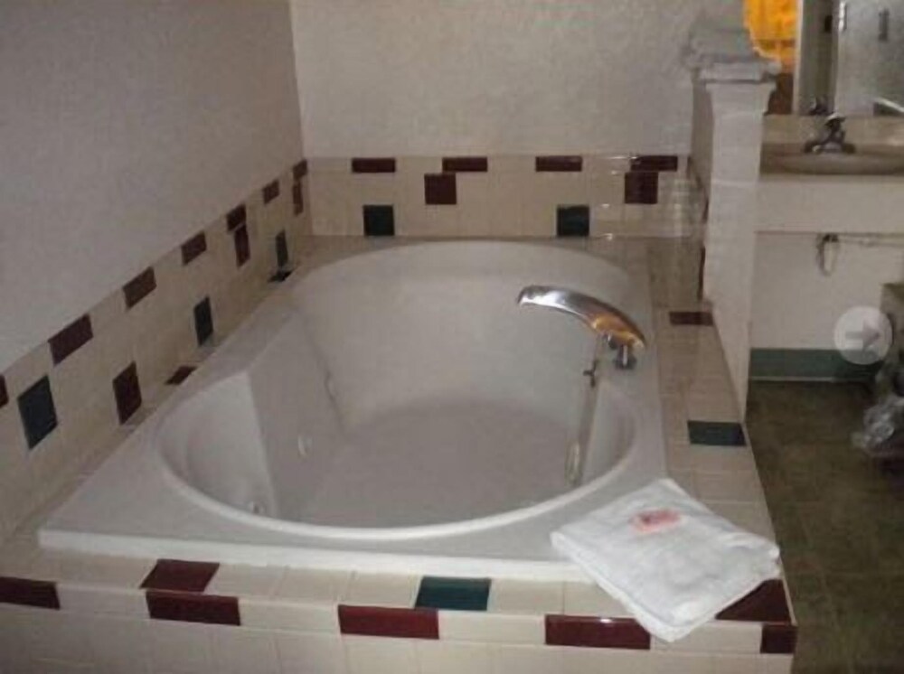 Heritage Inn