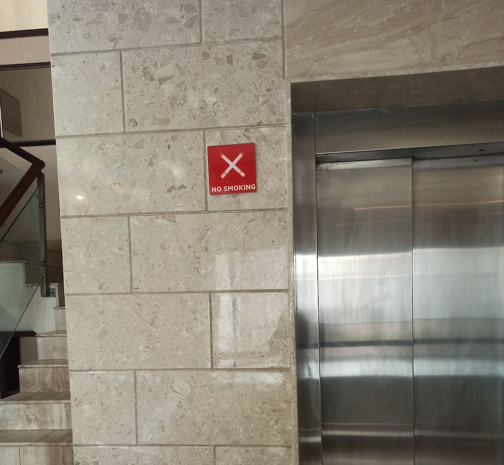 Hotel Amazone Residency DLF Phase 3