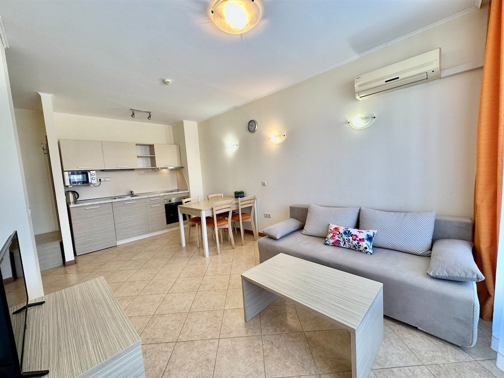 Menada Royal Sun Apartments