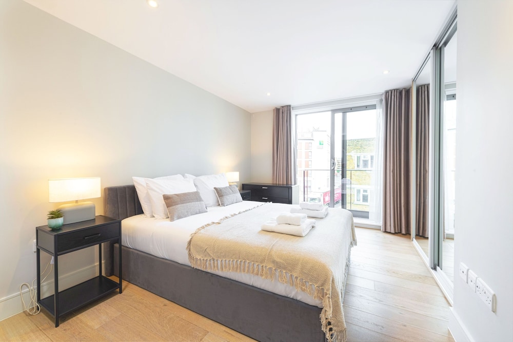 Accomodo London Southbank - Spacious & Elegant Apartments near Big Ben & London Eye