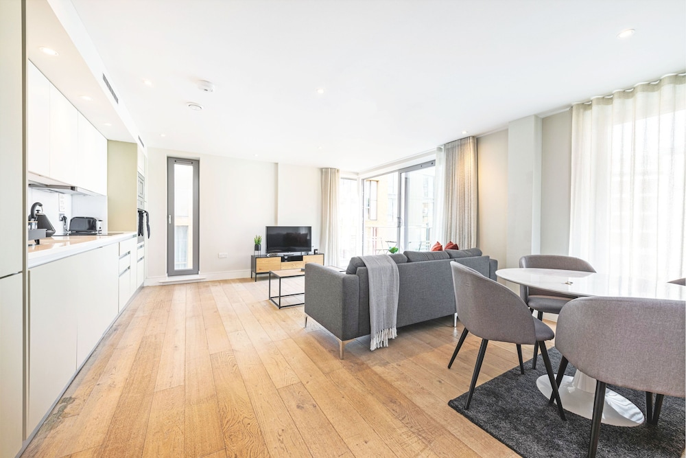 Accomodo London Southbank - Spacious & Elegant Apartments near Big Ben & London Eye