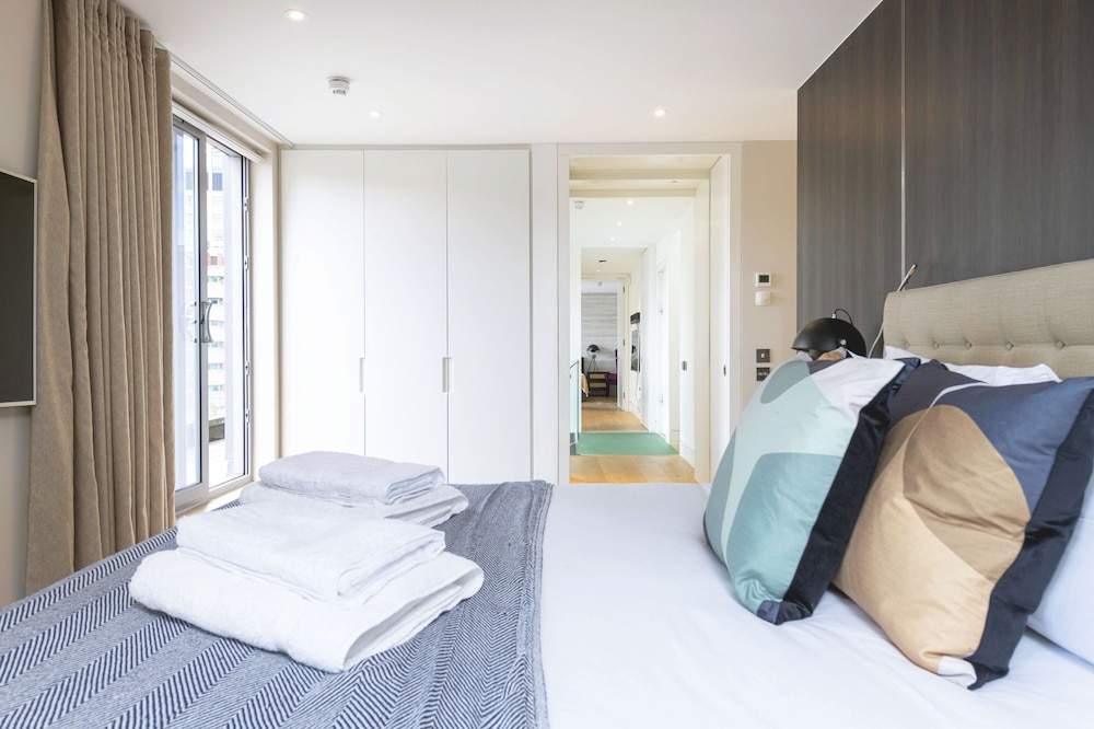 Accomodo London Waterloo - Luxury & Spacious Triplex Penthouse on Southbank