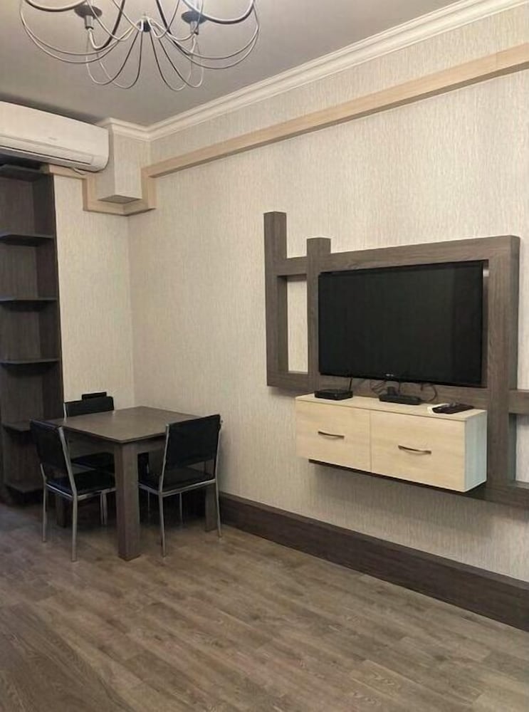 Aparment in the center Teryan street