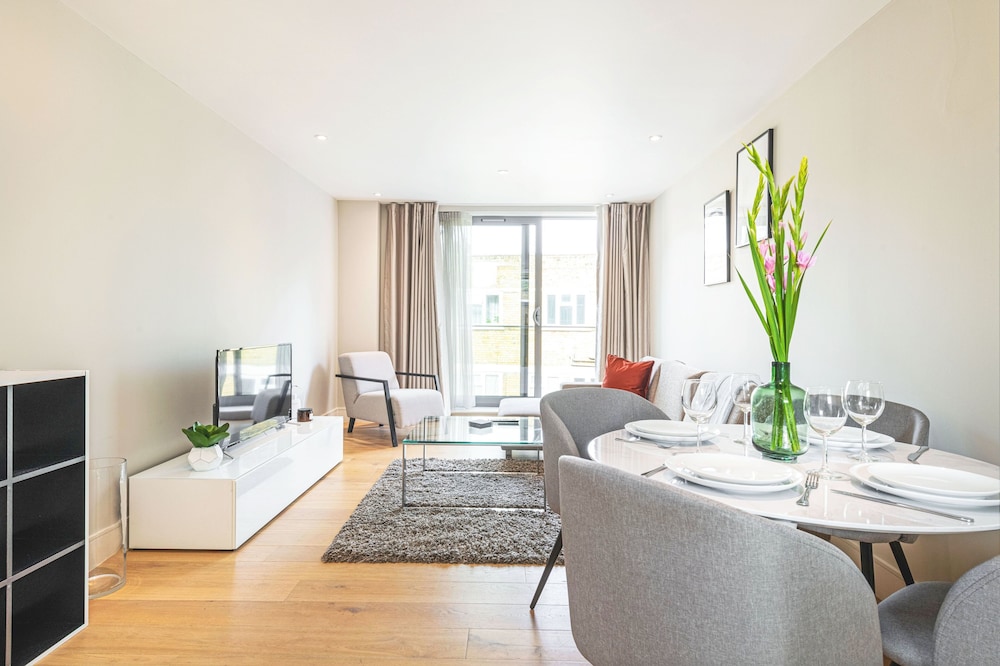 Accomodo London Southbank - Spacious & Elegant Apartments near Big Ben & London Eye