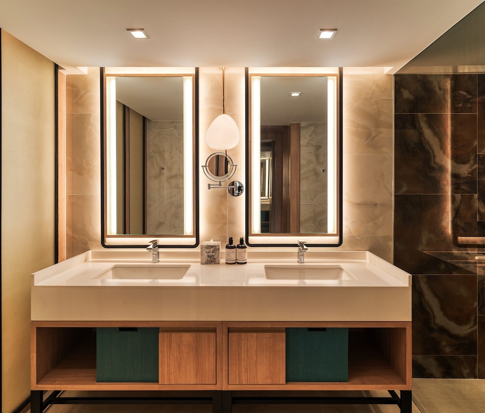 Dusit Thani Krabi Beach Resort 55