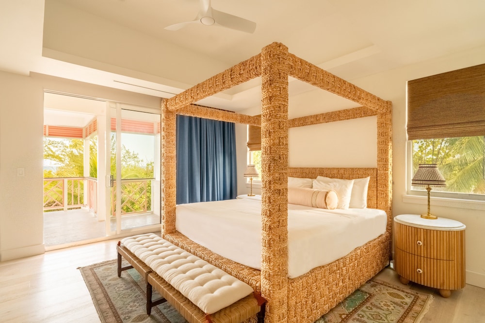 Private Pool Villa at Coral Sands Steps to Pink Sand Beach & Resort Amenities