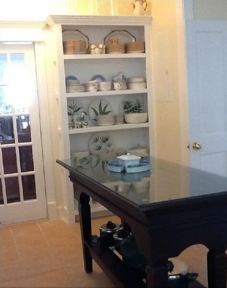 Grand Bahama Island - Freeport Vacations - The Blue Inn Villa, 3 Bedroom Vacation Home - Property Image 4