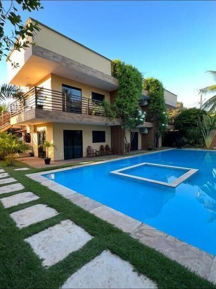 Harmonia Flats