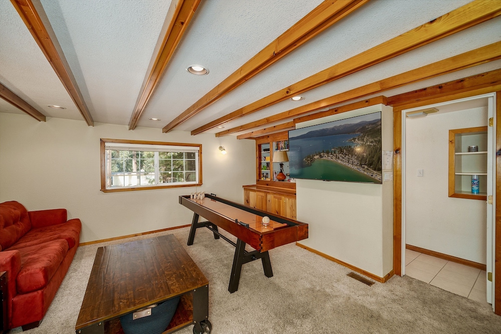 The Blue Bear Cabin Lake Tahoe Family Getaway 2 Bedroom Home