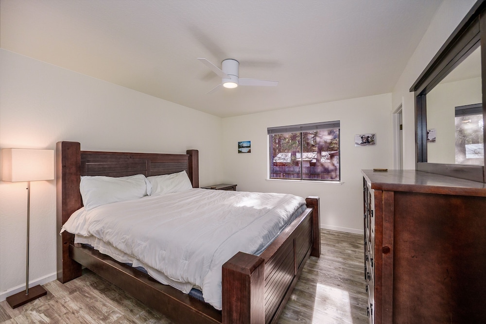 The Azure Tahoe Cabin 3 Bedroom Home
