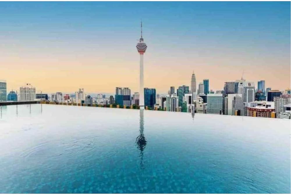 Ceylonz Suites KLCC By Twin Tower View