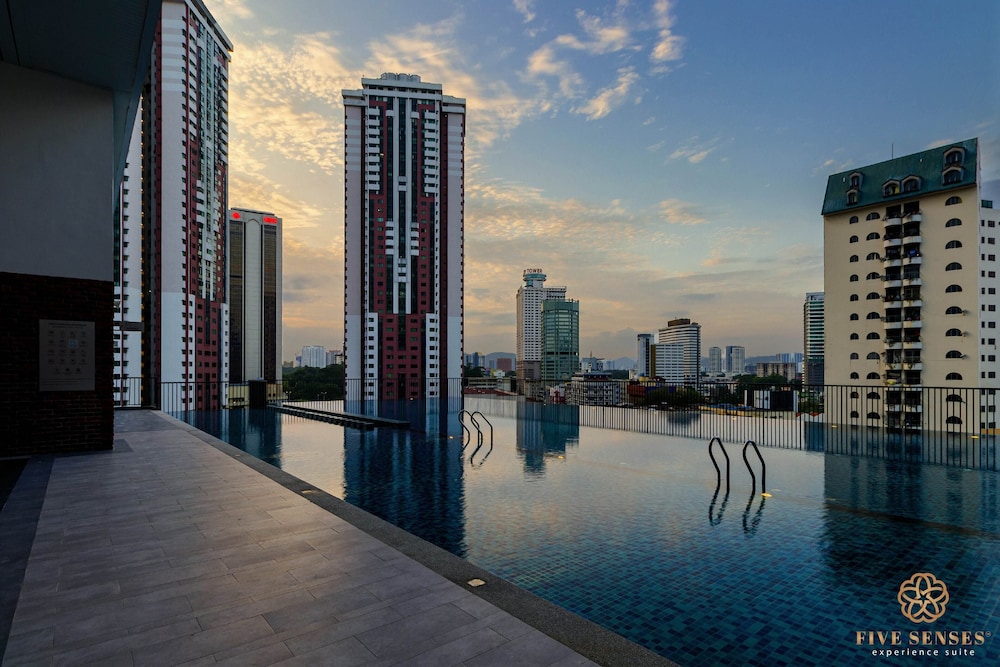 Chambers Residence, Sunway Putra Mall
