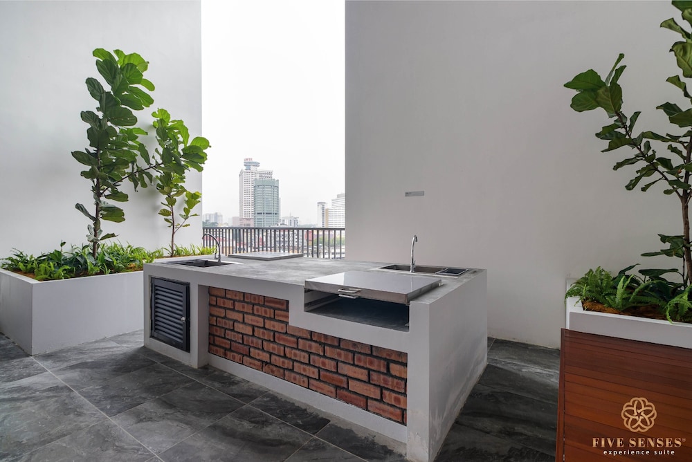 Chambers Residence, Sunway Putra Mall