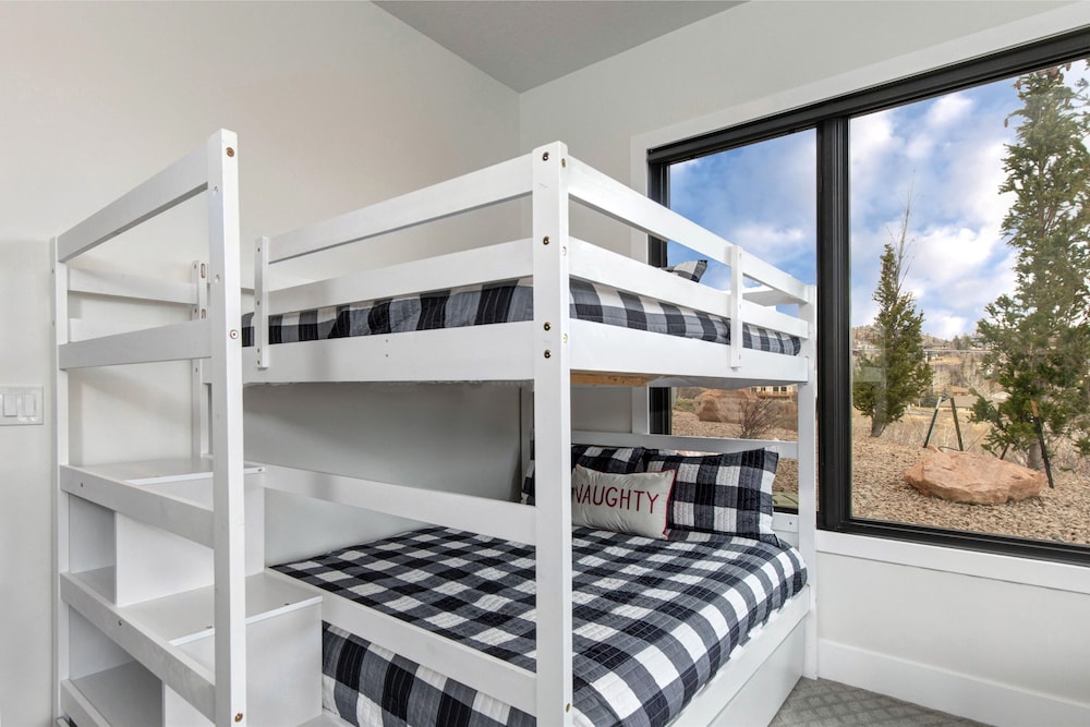 Frost Haven 4 Bedroom Townhouse