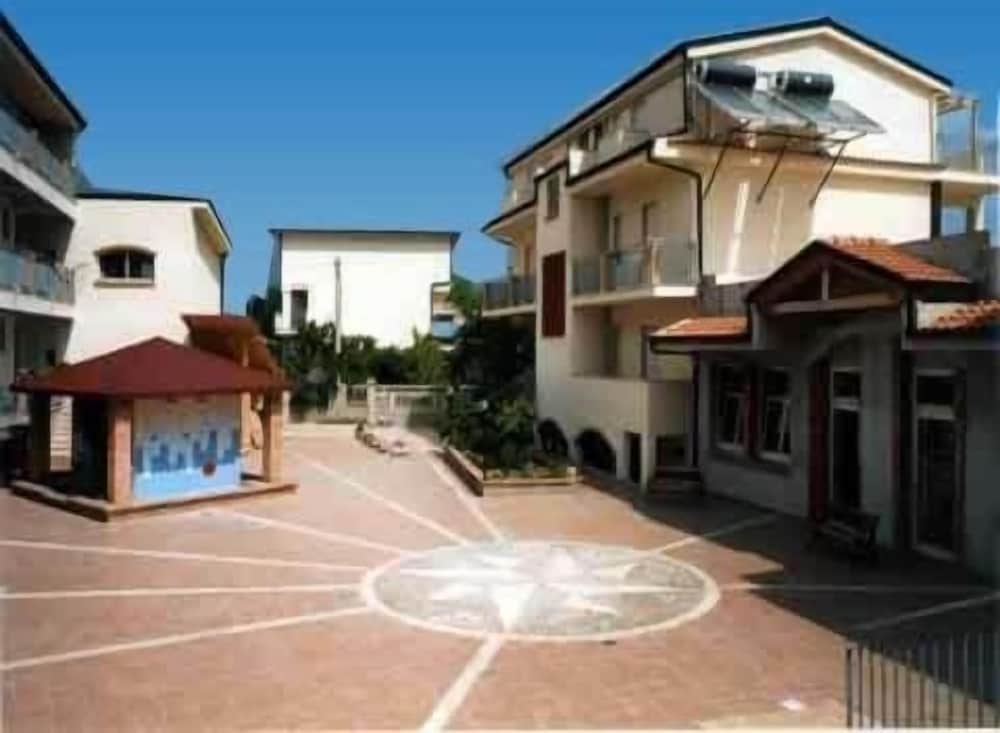 Aquamarine Residence