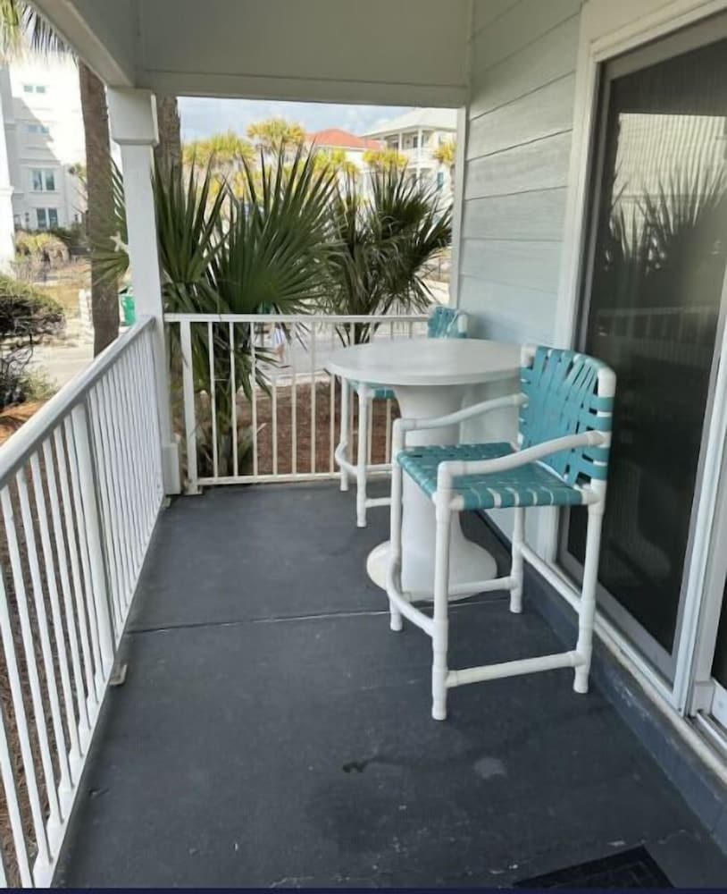 Beachside Villas 611