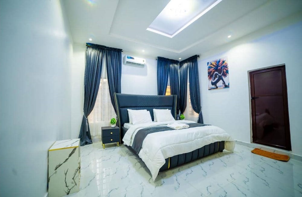 Evanluck Luxury Homes