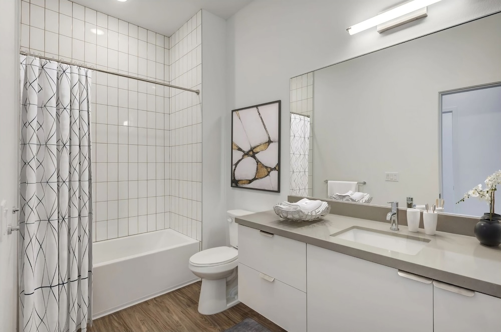 StaysPro - Cityscape Luxury Rental Homes in the Heart of Los Angeles